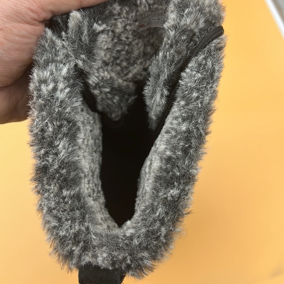 The North Face Black Shellista Tall Primaloft warm faux fur winter snow boots 11 - Picture 8 of 10